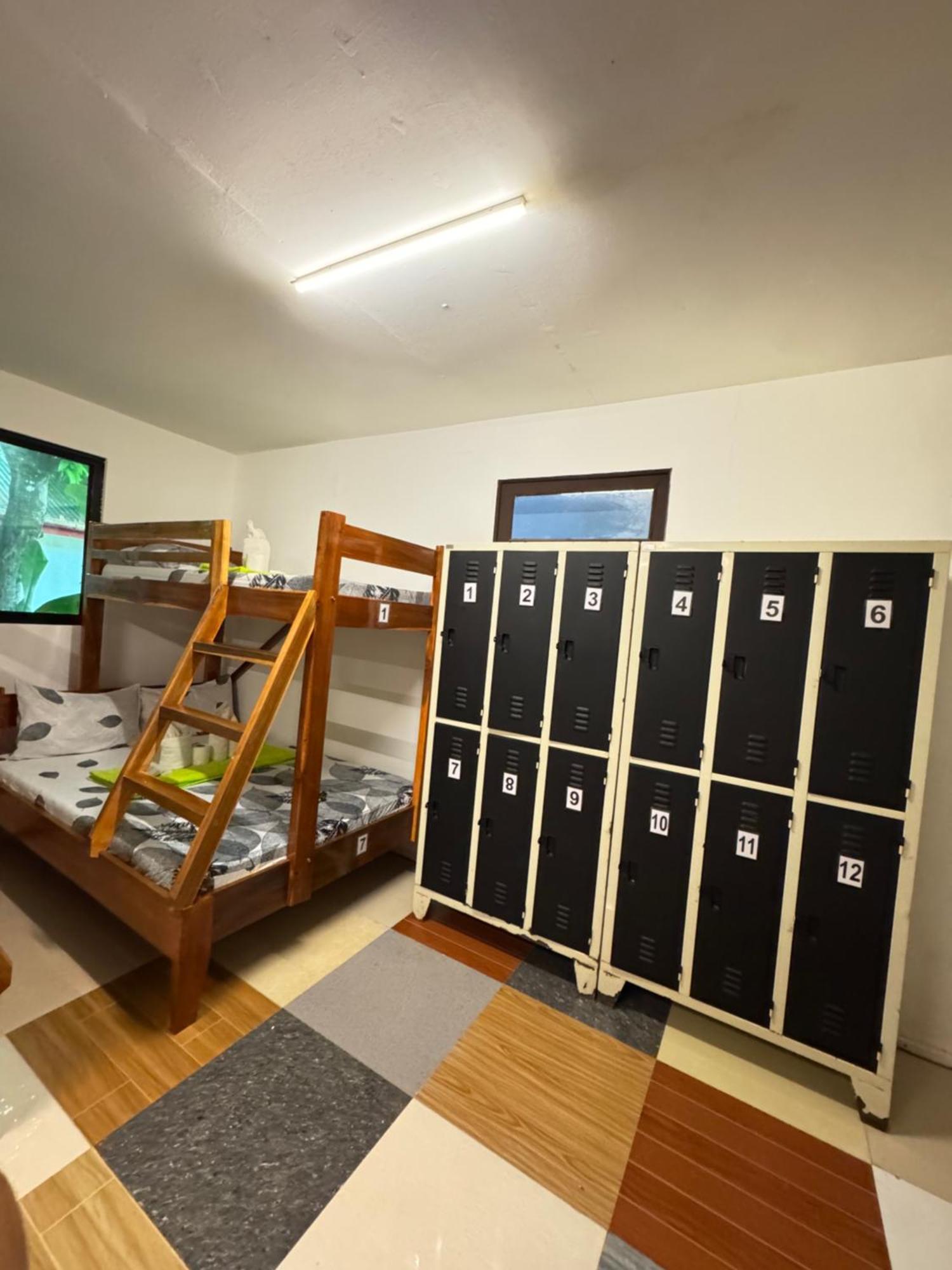Aquaholik Traveler'S Lodge Ел Нидо Екстериор снимка