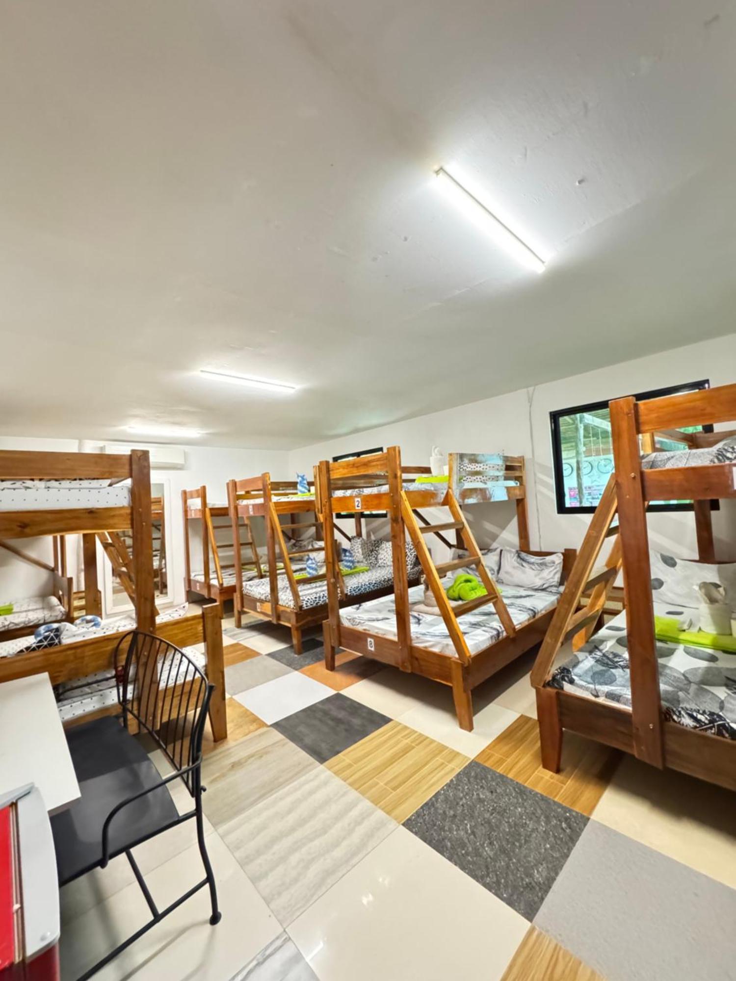 Aquaholik Traveler'S Lodge Ел Нидо Екстериор снимка
